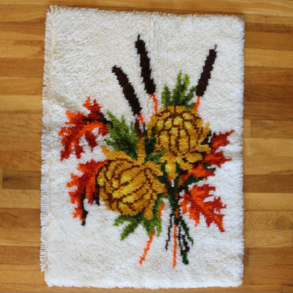 Vintage 70s Latch Hook Autumn Cattails Bouquet Wall Hanging 33”x23.25” Finished